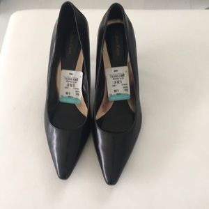 NEW CALVIN KLEIN BLACK POINTY HEELS